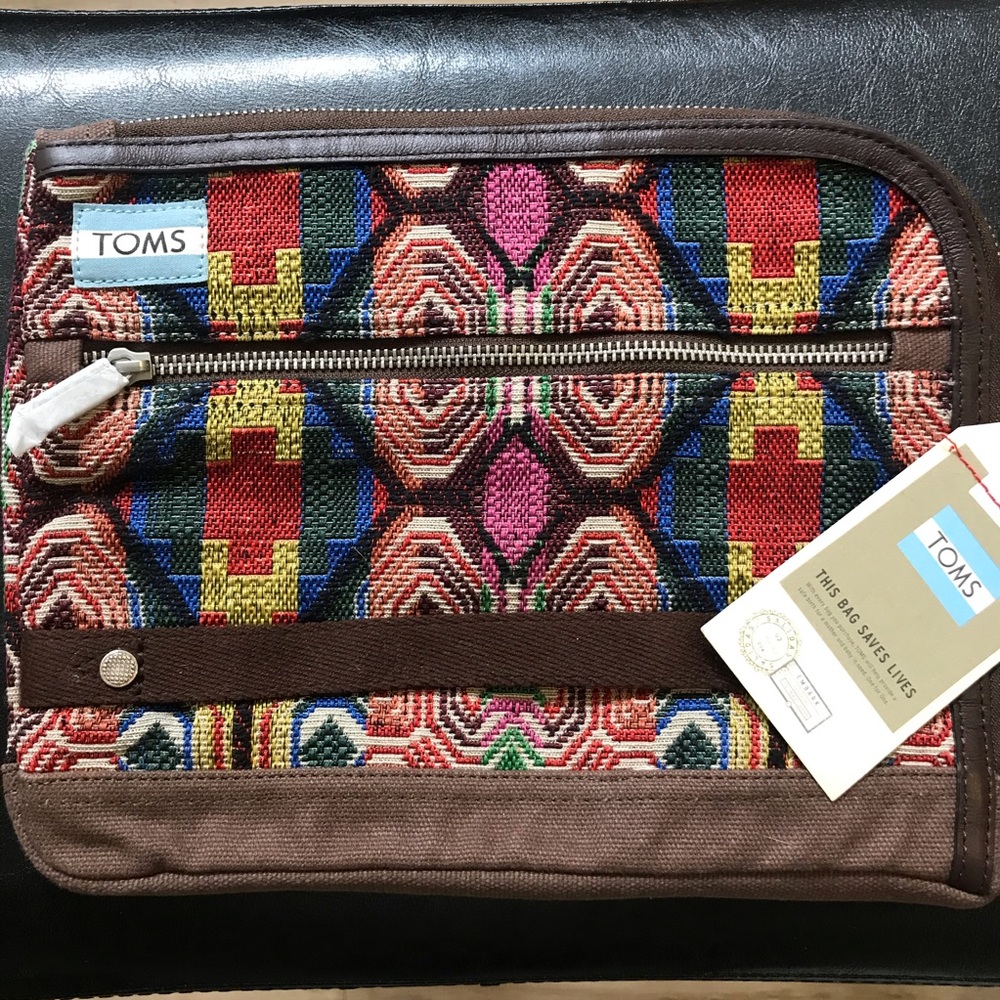 TOMS Departure Pattern Tablet Sleeve bag clutch